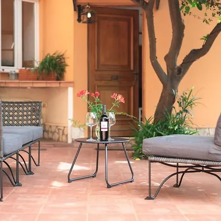 Daire Val De Menton, 3 Pieces Atypique, Jardin Et Terrasse A 7 Minutes A Pied Du Centre *
