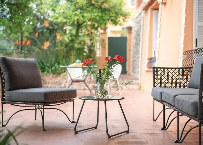 Val De Menton, 3 Pieces Atypique, Jardin Et Terrasse A 7 Minutes A Pied Du Centre 멍똥