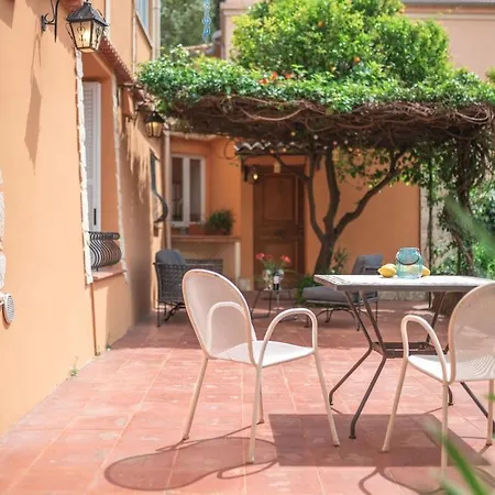 Val De Menton, 3 Pièces Atypique, Jardin Et Terrasse à 7 Minutes à Pied Du Centre Apartamento *
