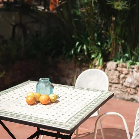 Appartement Val De Menton, 3 Pièces Atypique, Jardin Et Terrasse à 7 Minutes à Pied Du Centre