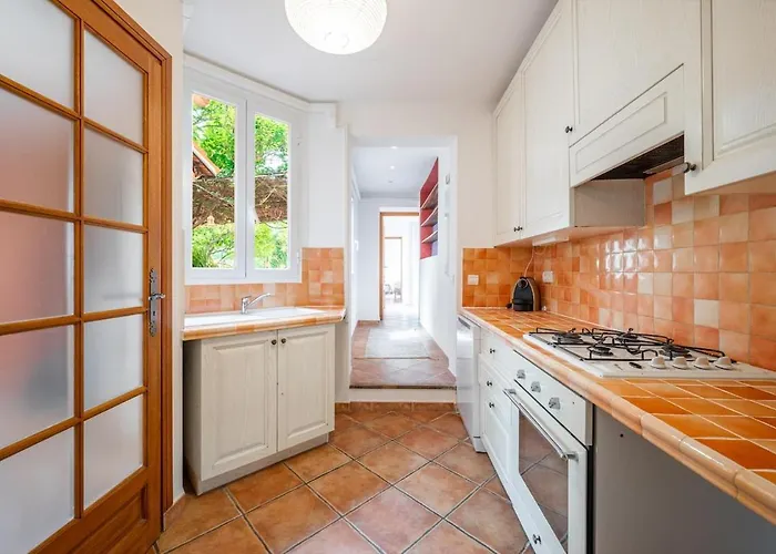 Val De Menton, 3 Pièces Atypique, Jardin Et Terrasse à 7 Minutes à Pied Du Centre