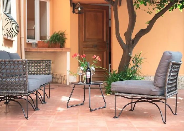 Апартаменты Val De Menton, 3 Pieces Atypique, Jardin Et Terrasse A 7 Minutes A Pied Du Centre *