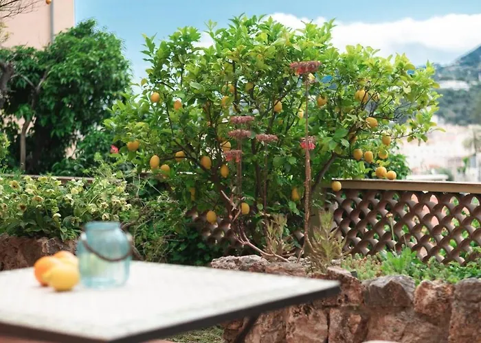 Val De Menton, 3 Pièces Atypique, Jardin Et Terrasse à 7 Minutes à Pied Du Centre *